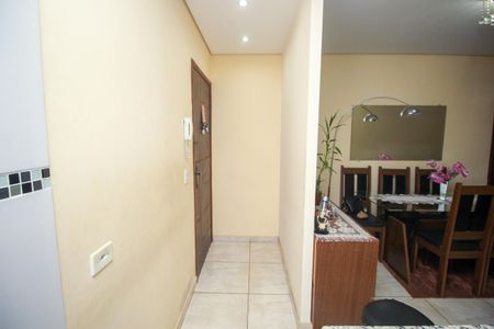 Apartamento à venda com 76m², 3 quartos e 1 vaga Apartamento à venda com 76m², 3 quartos e 1 vagaCorredor