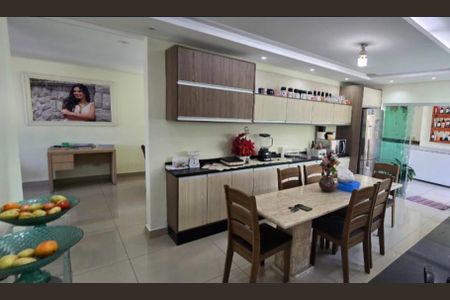 Casa para alugar com 200m², 3 quartos e 5 vagasCozinha