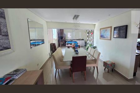 Casa para alugar com 200m², 3 quartos e 5 vagasSal de jantar