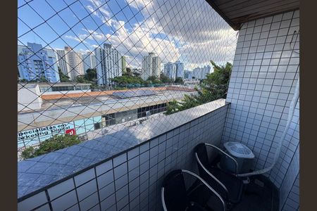 Apartamento à venda com 98m², 3 quartos e 2 vagasVaranda