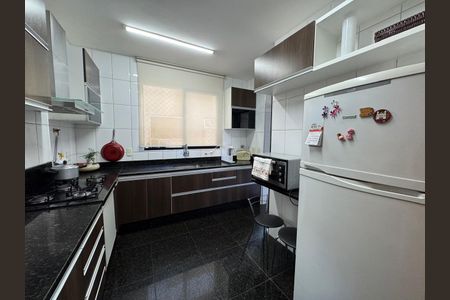 Apartamento à venda com 98m², 3 quartos e 2 vagasCozinha