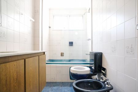 Apartamento para alugar com 143m², 4 quartos e 2 vagasBanheiro da suíte