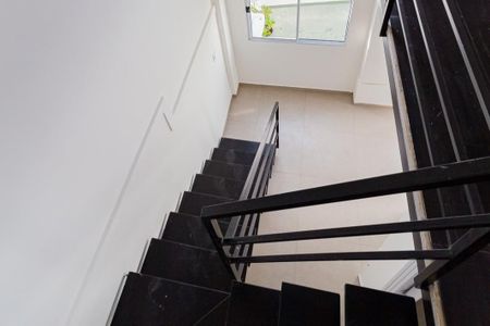 Studio à venda com 320m², 12 quartos e 2 vagasEscada