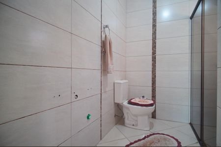 Casa à venda com 118m², 3 quartos e 1 vagaBanheiro