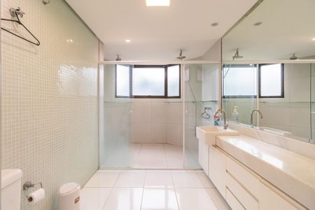 Apartamento para alugar com 3 quartos, 213m² em Empresarial 18 do Forte, Barueri