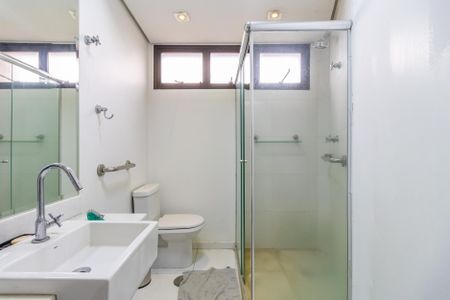 Apartamento para alugar com 213m², 3 quartos e 3 vagas