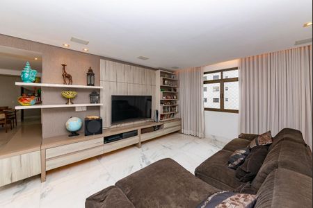 Apartamento à venda com 200m², 4 quartos e 3 vagasSala