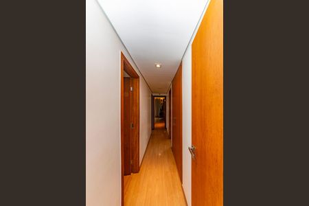 Apartamento à venda com 200m², 4 quartos e 3 vagasCorredor