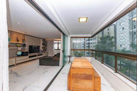 Apartamento à venda com 200m², 4 quartos e 3 vagasVaranda da Sala