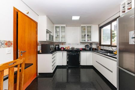 Apartamento à venda com 200m², 4 quartos e 3 vagasCozinha