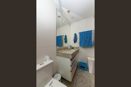 Apartamento à venda com 200m², 4 quartos e 3 vagasBanheiro da Suíte 2