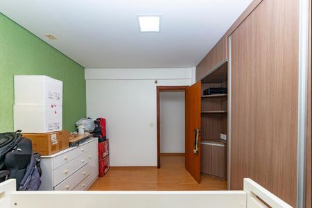 Apartamento à venda com 200m², 4 quartos e 3 vagasSemi Suíte 1
