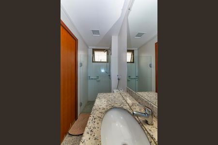 Apartamento à venda com 200m², 4 quartos e 3 vagasBanheiro da Suíte 2