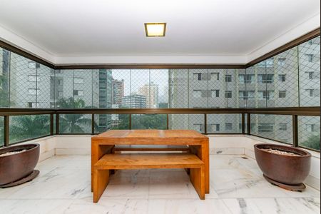 Apartamento à venda com 200m², 4 quartos e 3 vagasVaranda da Sala