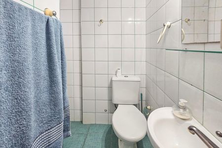 Apartamento para alugar com 72m², 2 quartos e 1 vaga Apartamento para alugar com 72m², 2 quartos e 1 vagaBanheiro social