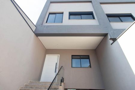 Casa à venda com 300m², 4 quartos e 4 vagasFachada