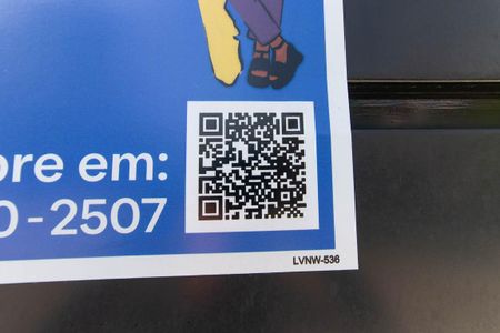 Casa à venda com 300m², 4 quartos e 4 vagasPlaca LVNW-536