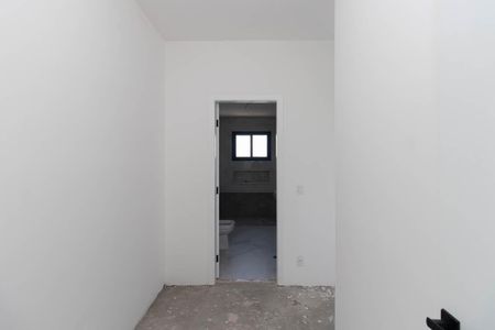 Casa à venda com 300m², 4 quartos e 4 vagasQuarto Suíte 4