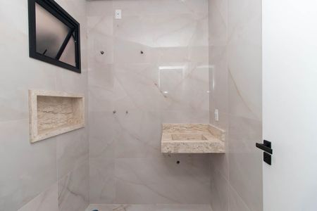 Casa à venda com 300m², 4 quartos e 4 vagasBanheiro da Suíte 3