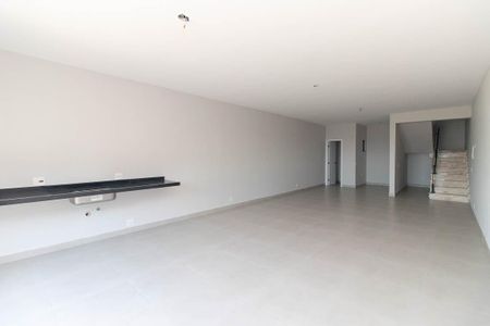Casa à venda com 300m², 4 quartos e 4 vagasSalão de festas