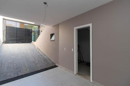 Casa à venda com 300m², 4 quartos e 4 vagasGaragem