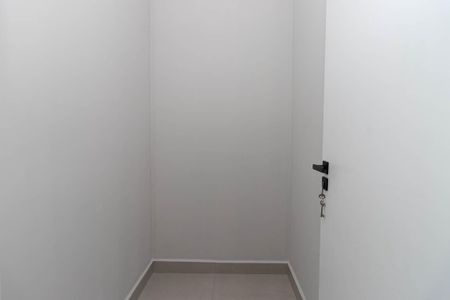 Casa à venda com 300m², 4 quartos e 4 vagasDespensa