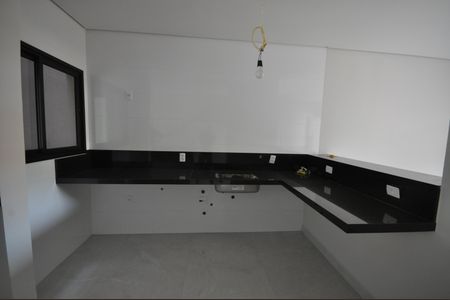 Casa à venda com 300m², 4 quartos e 4 vagasCozinha