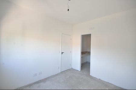 Casa à venda com 300m², 4 quartos e 4 vagasSuíte 3