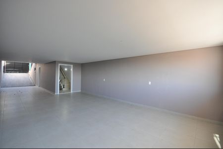 Casa à venda com 300m², 4 quartos e 4 vagasGaragem