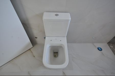 Casa à venda com 360m², 4 quartos e 4 vagasBanheiro da Suíte 1