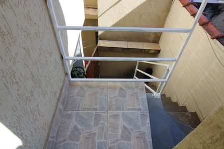 Casa para alugar com 50m², 1 quarto e sem vaga Casa para alugar com 50m², 1 quarto e sem vagaEscada