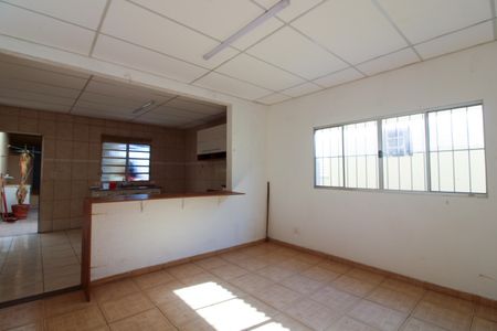 Casa para alugar com 50m², 1 quarto e sem vaga Casa para alugar com 50m², 1 quarto e sem vagaSala