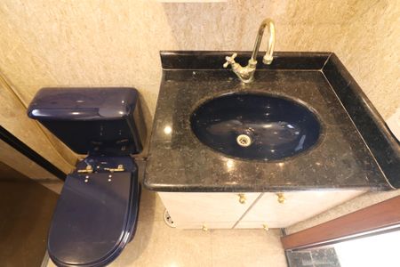 Apartamento à venda com 70m², 2 quartos e 1 vagaBanheiro Social