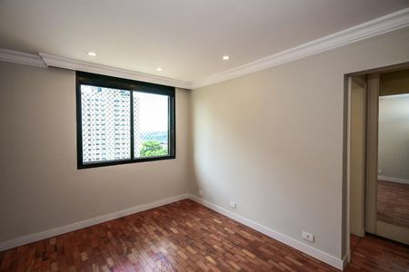 Apartamento para alugar com 370m², 4 quartos e 6 vagasSuíte 2