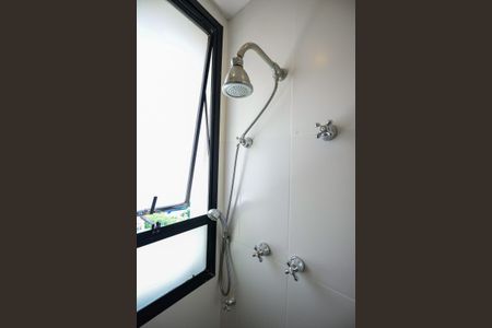 Apartamento para alugar com 370m², 4 quartos e 6 vagasChuveiro do Banheiro da Suíte 1