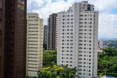 Apartamento para alugar com 370m², 4 quartos e 6 vagasVista da Suíte 3