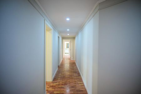 Apartamento para alugar com 370m², 4 quartos e 6 vagasCorredor
