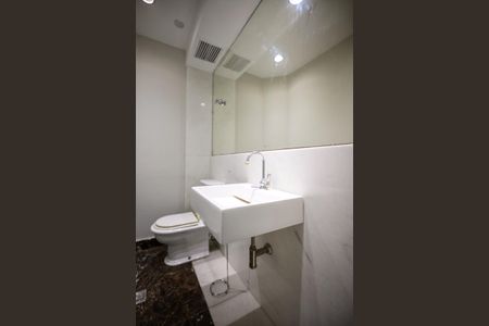 Apartamento para alugar com 370m², 4 quartos e 6 vagasLavabo