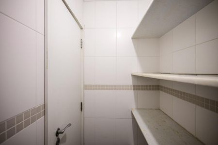 Apartamento para alugar com 370m², 4 quartos e 6 vagasDespensa