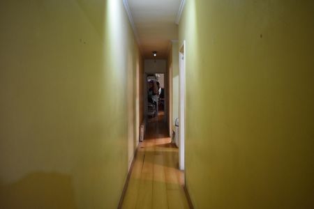 Casa à venda com 250m², 4 quartos e 3 vagasCorredor