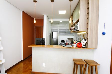 Cozinha de kitnet/studio para alugar com 1 quarto, 60m² em Funcionários, Belo Horizonte