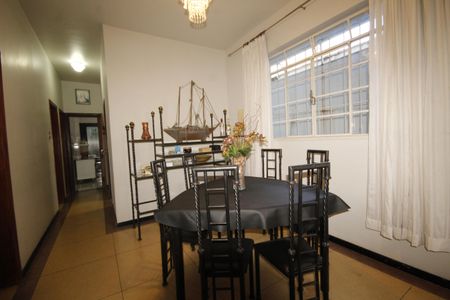 Casa à venda com 360m², 8 quartos e 2 vagasSala 2