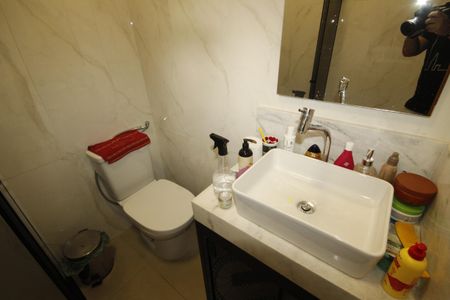 Casa à venda com 360m², 8 quartos e 2 vagasBanheiro da Suíte