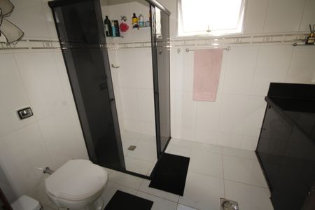 Casa à venda com 360m², 8 quartos e 2 vagasBanheiro social