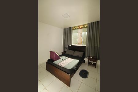 Casa à venda com 360m², 8 quartos e 2 vagasQuarto