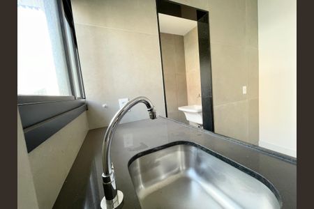Cozinha de apartamento à venda com 2 quartos, 86m² em Lourdes, Belo Horizonte