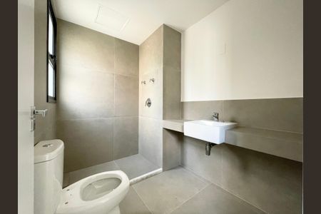 Banheiro de apartamento à venda com 2 quartos, 86m² em Lourdes, Belo Horizonte