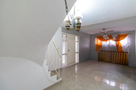 Casa para alugar com 3 quartos, 140m² em Jardim Esmeralda, São Paulo