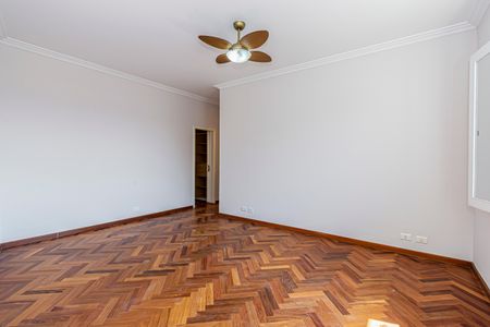 Casa à venda com 700m², 3 quartos e 6 vagasSuíte 3
