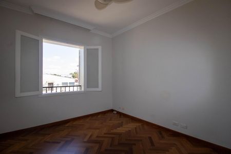 Casa à venda com 700m², 3 quartos e 6 vagasSuíte 2